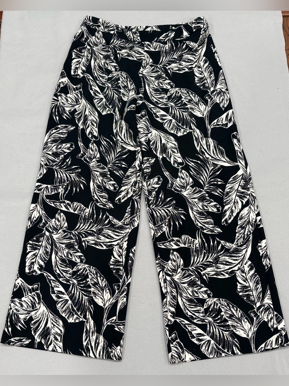 Dennis Basso Tropical Print Luxe Crepe Wide-Leg Pants Black White L